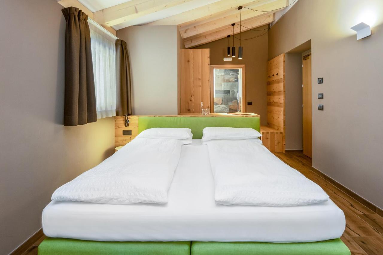 Hotel Vittoria - Ricarica L'Anima Dimaro Luaran gambar