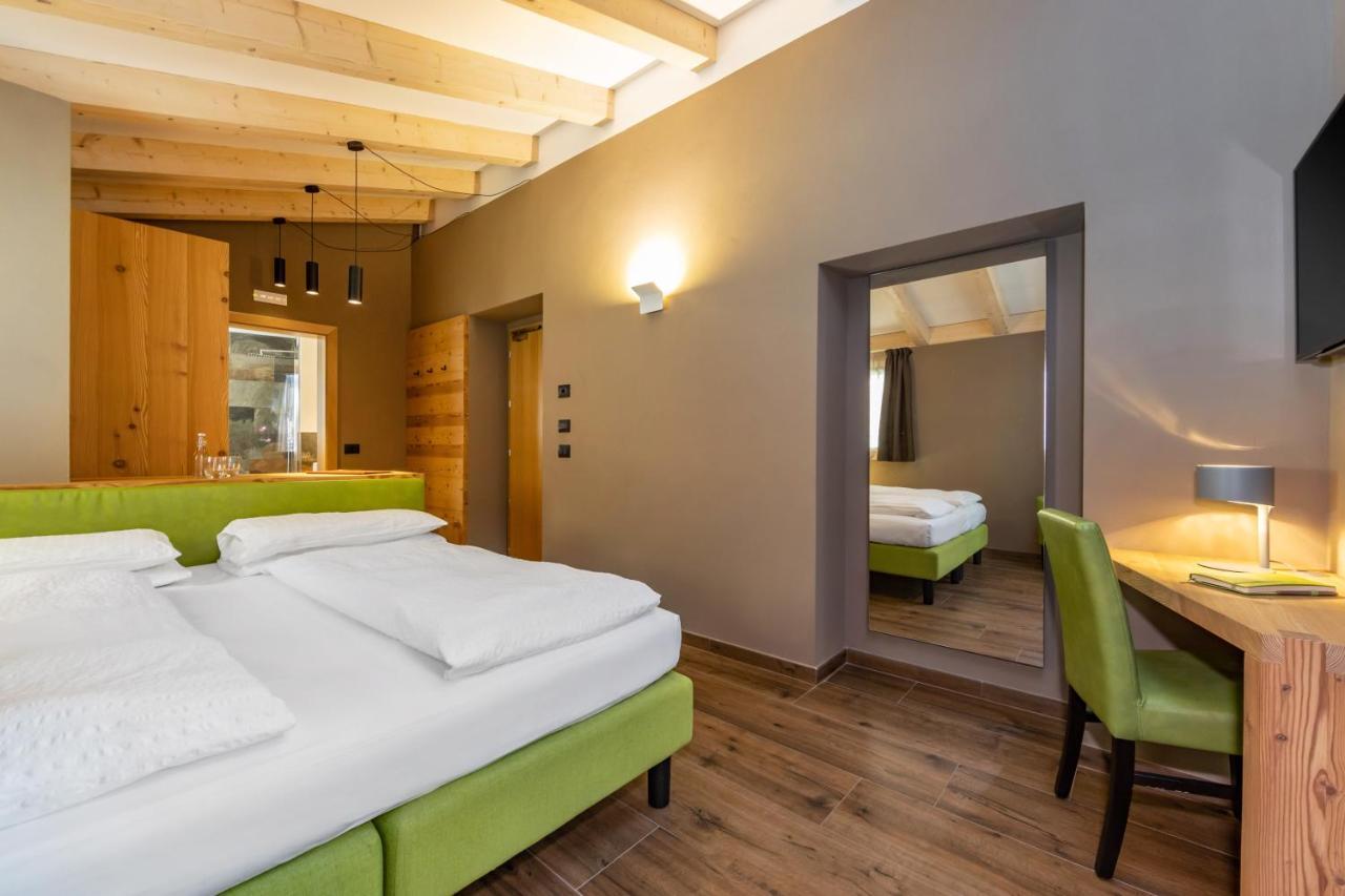 Hotel Vittoria - Ricarica L'Anima Dimaro Luaran gambar