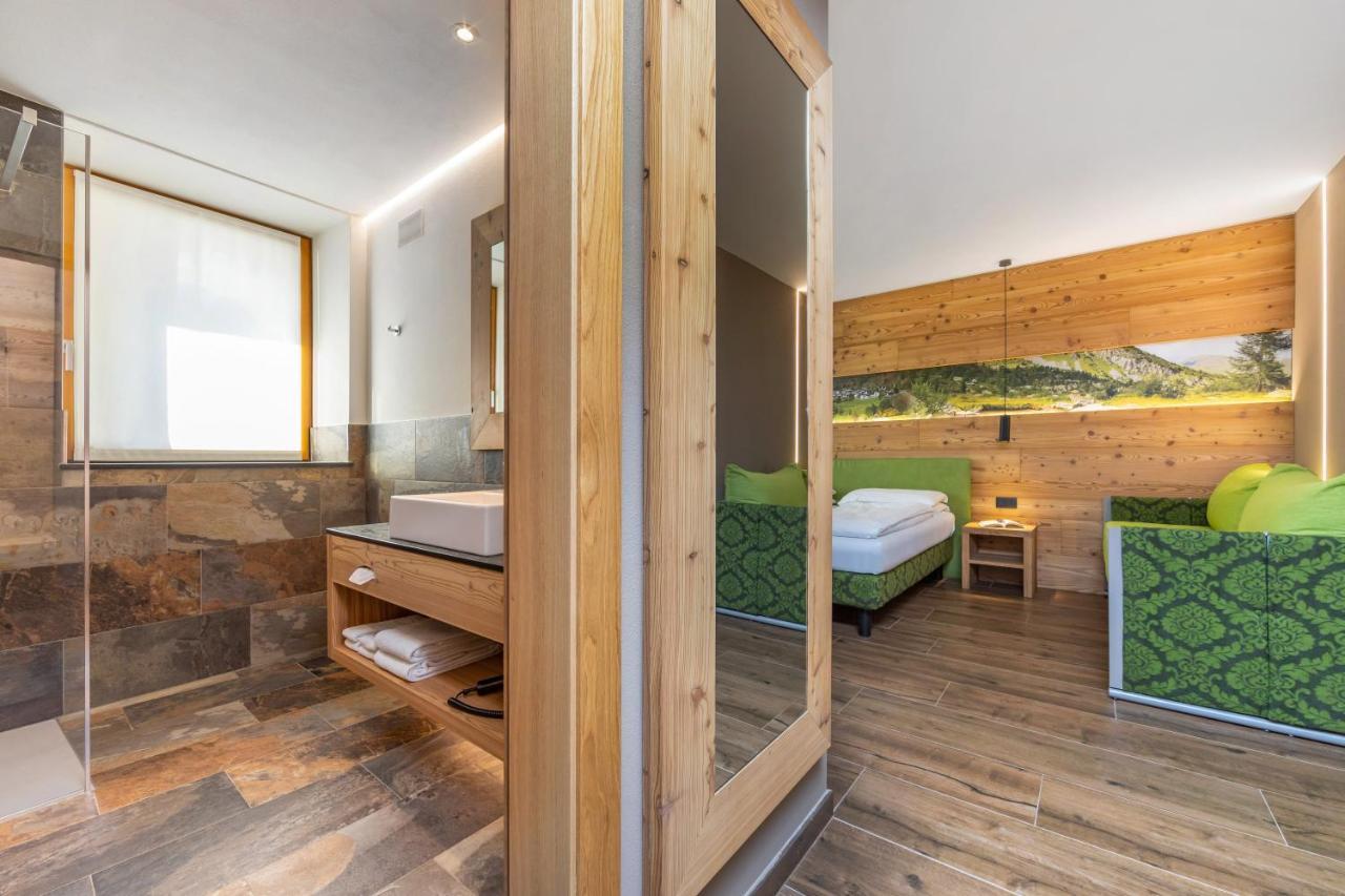 Hotel Vittoria - Ricarica L'Anima Dimaro Luaran gambar