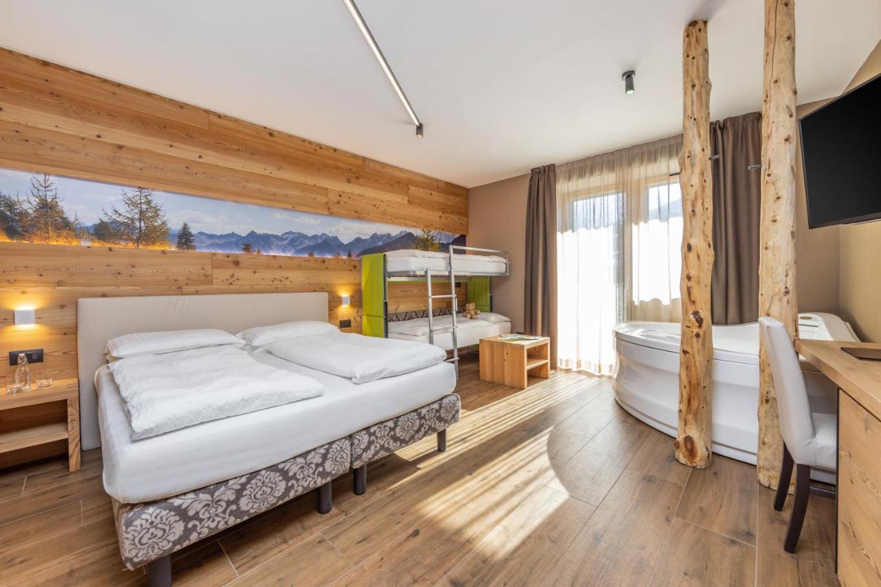 Hotel Vittoria - Ricarica L'Anima Dimaro Luaran gambar