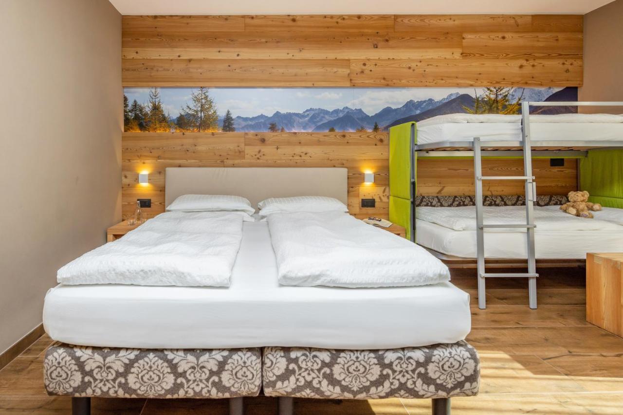 Hotel Vittoria - Ricarica L'Anima Dimaro Luaran gambar