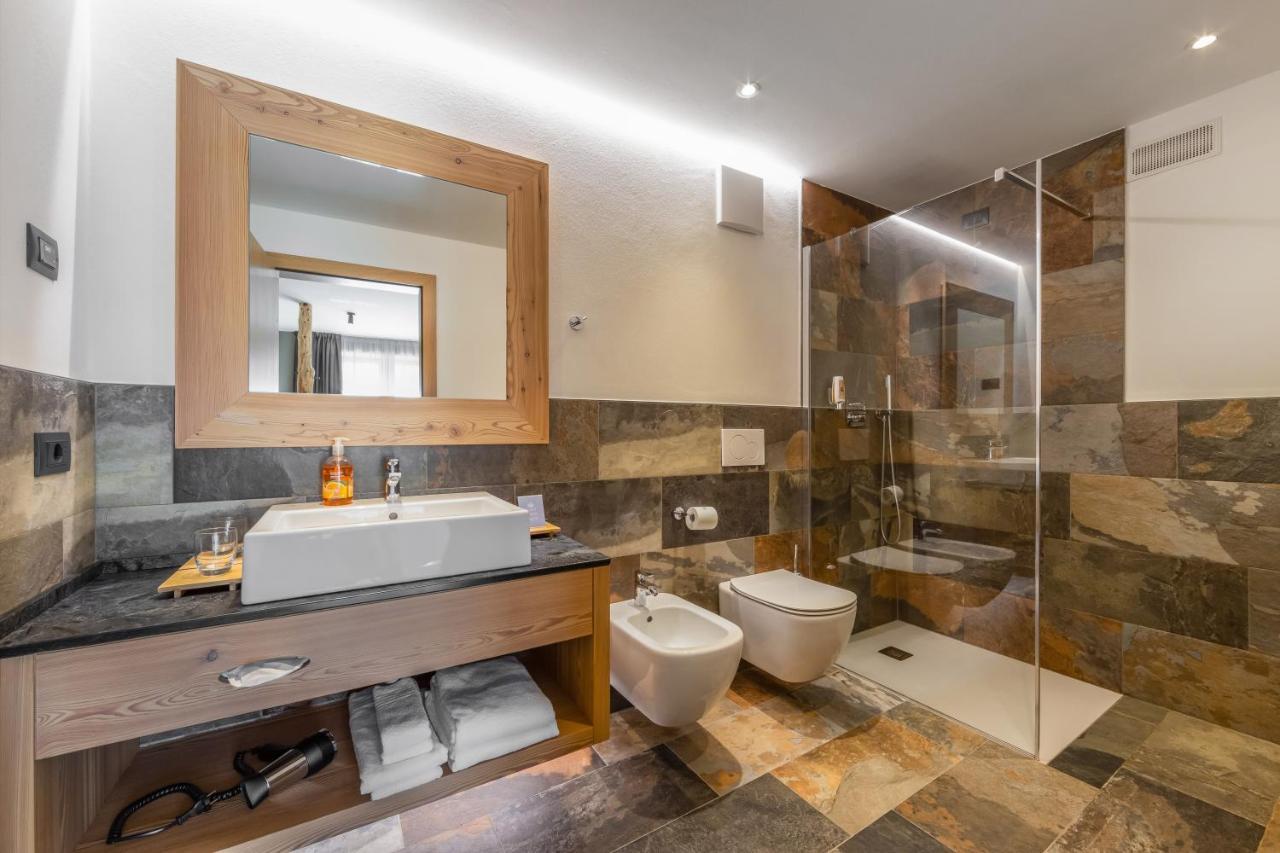 Hotel Vittoria - Ricarica L'Anima Dimaro Luaran gambar