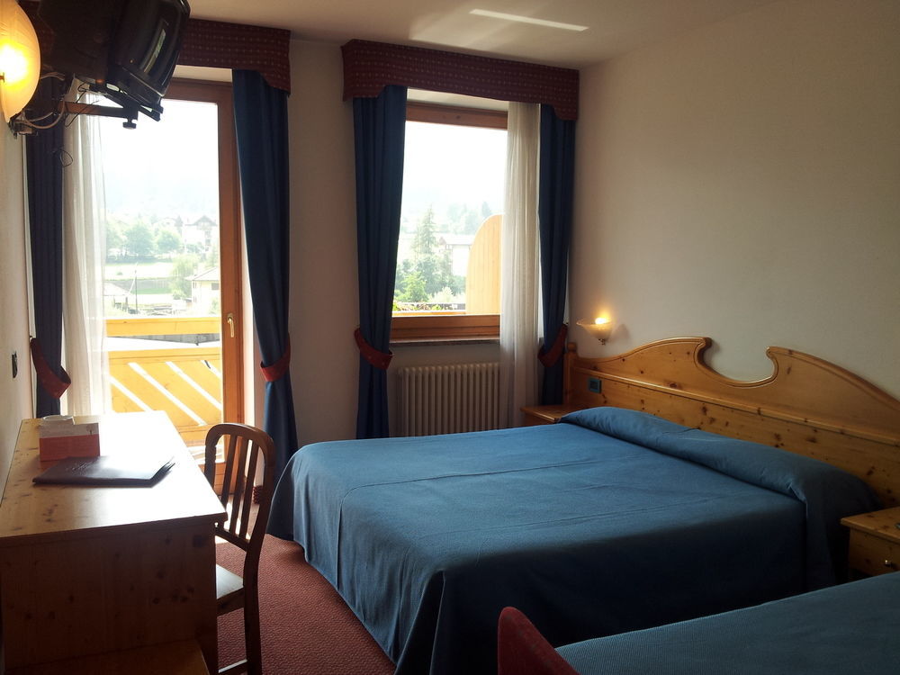 Hotel Vittoria - Ricarica L'Anima Dimaro Luaran gambar